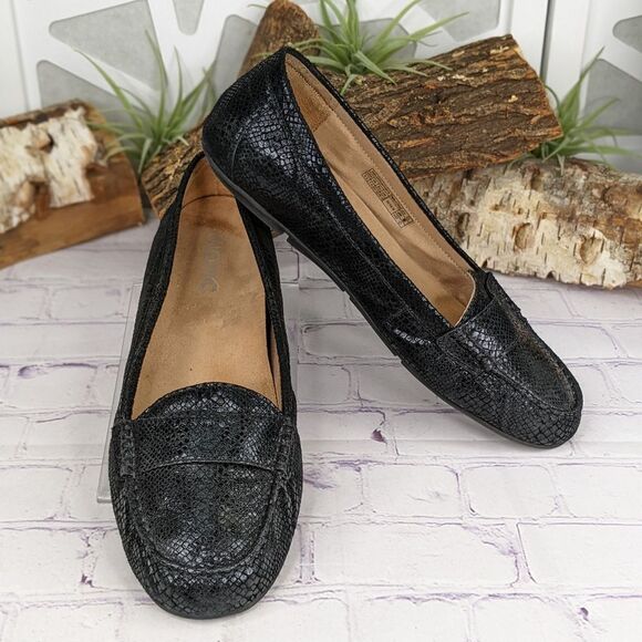 Vionic Chill Larrun Loafers - Picture 1 of 9
